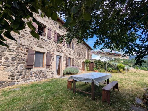 Maison familiale confortable, animaux admis, parking sur place - FR-1-582-537