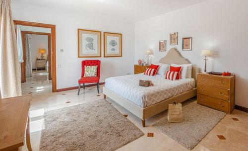 Villa Lola
