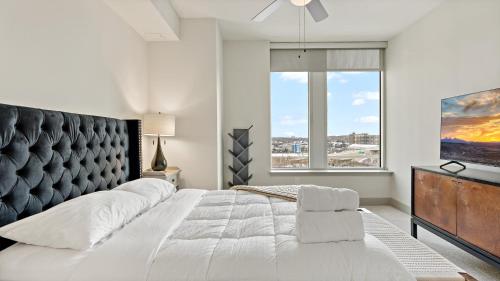 Katil atau katil-katil dalam bilik di Capitol Suites - Tysons Corner