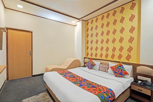 Cama o camas de una habitación en FabHotel Bridge