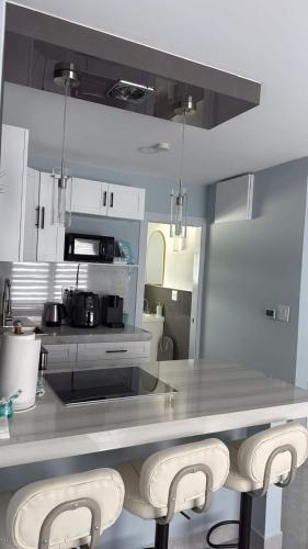 Una cocina o zona de cocina en Olive Studio Apart Unit 3 By Pmi