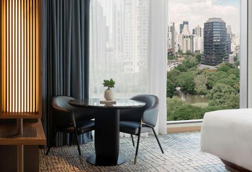 Photo de la galerie de l'établissement Kimpton Maa-Lai Bangkok by IHG, à Bangkok