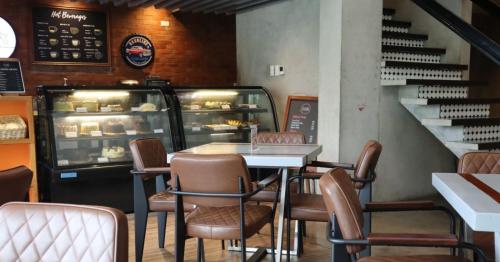 Zona de estar de The B Hotel Quezon City