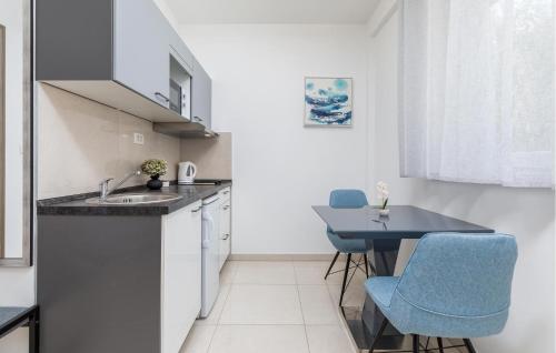 Stunning Apartment In Pula With Wifi - Cir773
