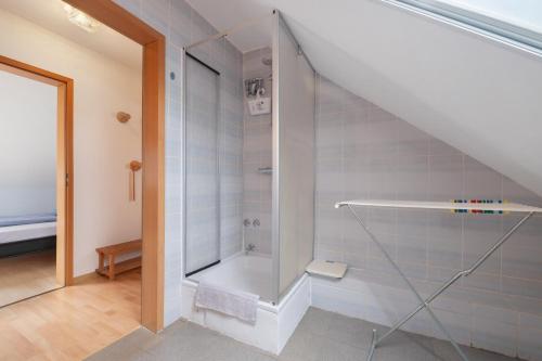 Ένα μπάνιο στο Ferienwohnung Hieltscher