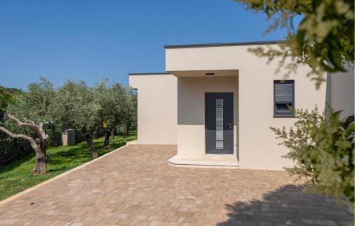 Cozy Home In Vrsar With Wifi