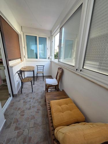 Apartment Adi