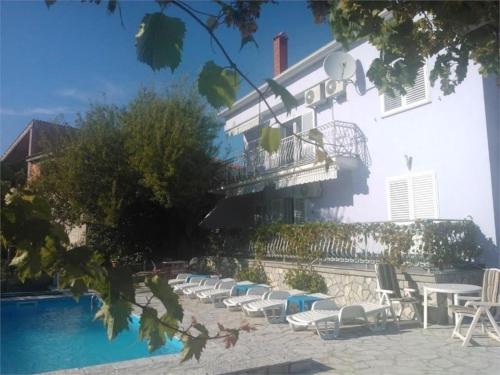 Apartment Jerine 4