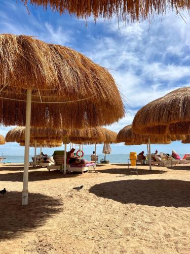 Beachfront Bliss - Your Hurghada Escape Awaits