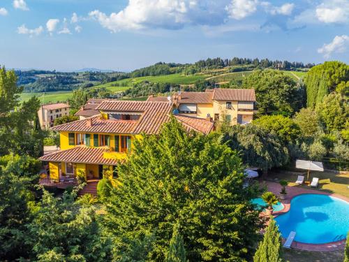 an aerial view of a house with a swimming pool at Holiday Home Villa Silvana by Interhome in Marcialla