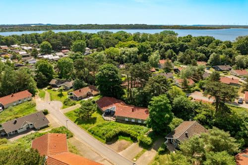 an overhead view of a suburb with houses and trees at Strandblick - Dorf 1 Ferienhaus 09 in Priwall