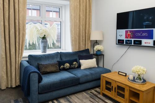 TV a/nebo společenská místnost v ubytování 2 double bedrooms house, 42 Shrewsbury Road,Manchester