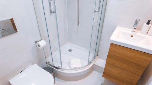 Ένα μπάνιο στο Coliving moderno com lindo jardim