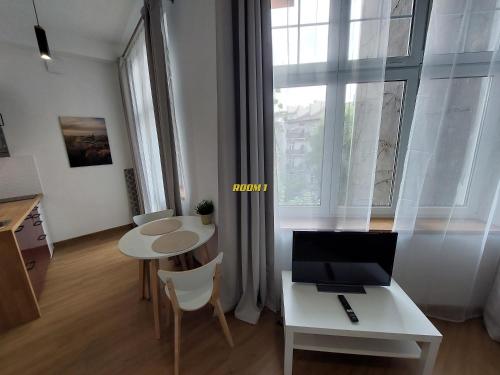 TV/Unterhaltungsangebot in der Unterkunft Old Town Stage The Studio Suite Quartet