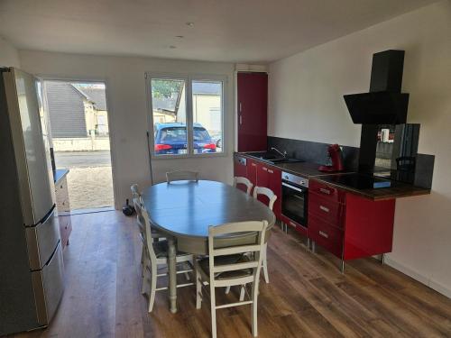 Η κουζίνα ή μικρή κουζίνα στο Petite maison au calme