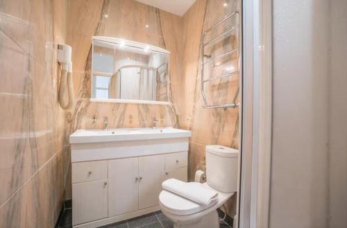 3 Bedroom Apartment in Sacadura Cabral
