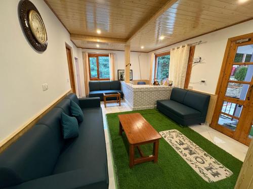 Ruang duduk di Shivam homestay