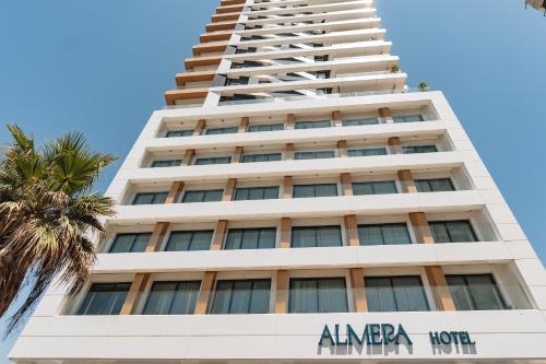 Imagen de la galería de מלון אלמרה Almera Hotel, en Bat Yam