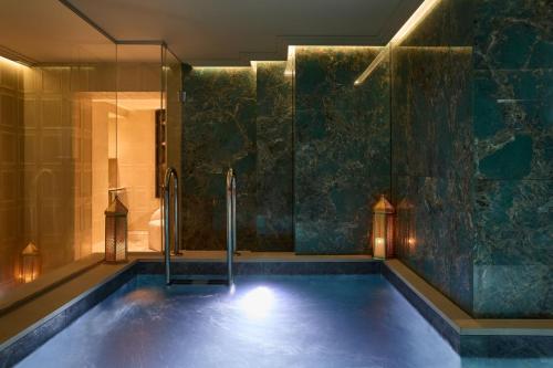 Milestone Hotel Kensington photo 98