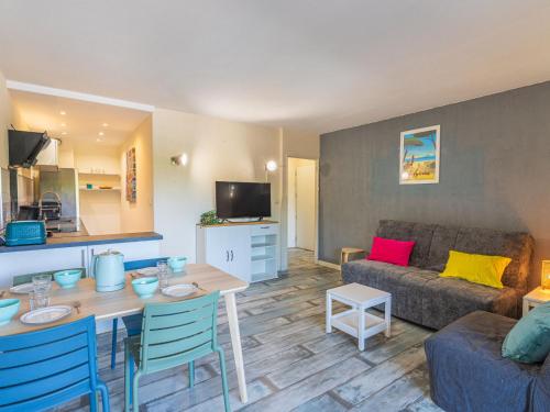 Apartment Port de La Gavine-33 by Interhome