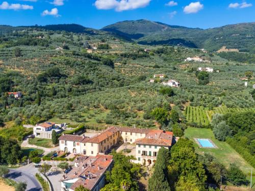 an aerial view of a mansion in the mountains at Holiday Home Villa Mandri by Interhome in Castelfranco Piandisco
