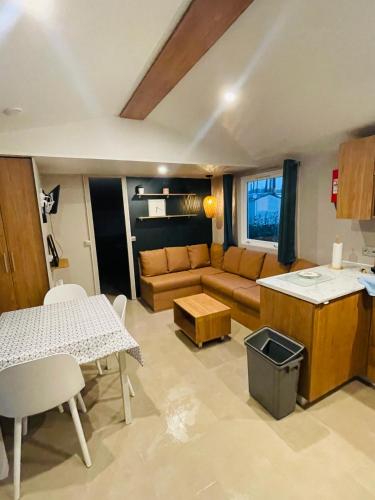 MH510 2CH dont chambre parental et 2sdb dans camping 4 étoiles
