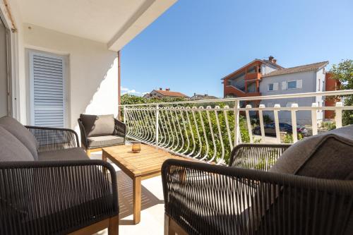 Sunny Line Premium Apartments with Pool