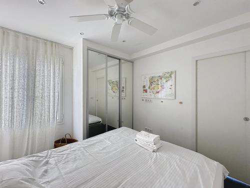 Stylish 1-bedroom apartment with sea view on La Croisette