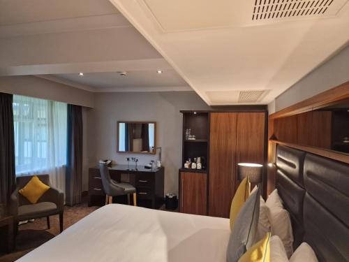 Katil atau katil-katil dalam bilik di Elite Venue Selection Felbridge - Gatwick