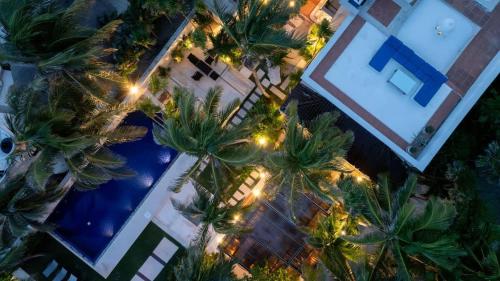 6BR Exclusive Beachfront Villa w/ Pool in Tulumにある庭