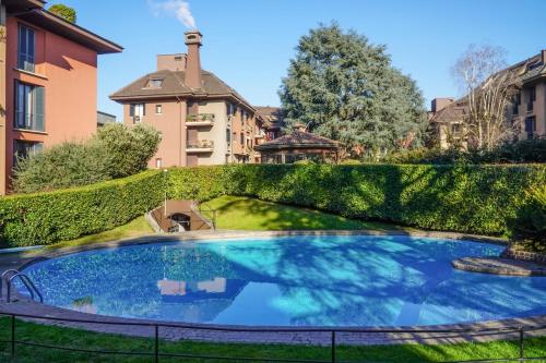 Pool 1 BDR Duomo 15 min Contemporary, 1 BDR POOL