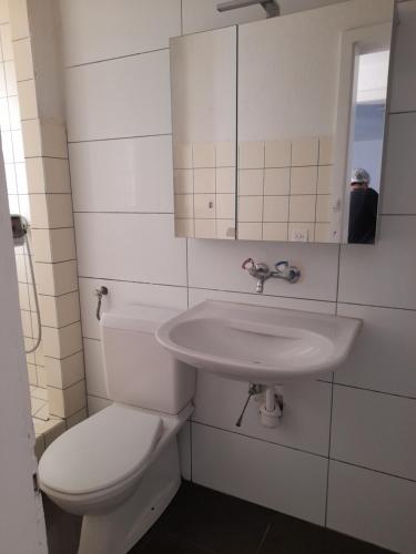 Ένα μπάνιο στο B & B Wohlen Central
