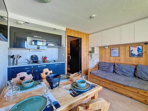 **Studio rénové à Reberty, proche pistes, balcon, coin montagne et parking gratuit** - FR-1-344-859