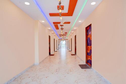 Gambar di galeri bagi OYO TRIPAL SSS HOTEL di Pānchgaon