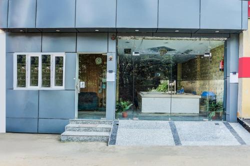 Η πρόσοψη ή η είσοδος του Hotel O Shri Bankey Bihari Hotel