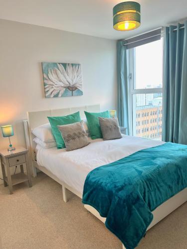Katil atau katil-katil dalam bilik di Bedford Central - 1 Bed - Free Parking