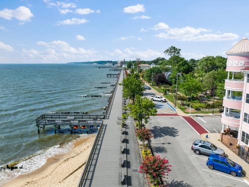 a view of the beach and the ocean from a building at Unbelievable Beach Views For 6 in North Beach