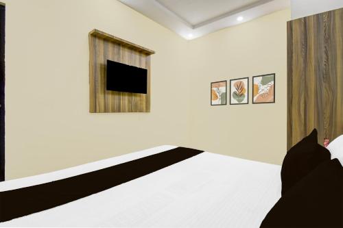 Μια τηλεόραση ή/και κέντρο ψυχαγωγίας στο Hotel O The Kesar Inn