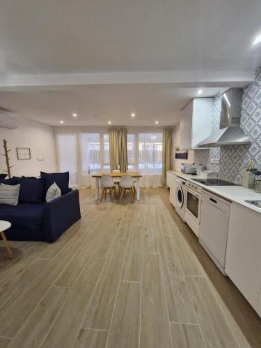 MAYCO Lovely Apartment III