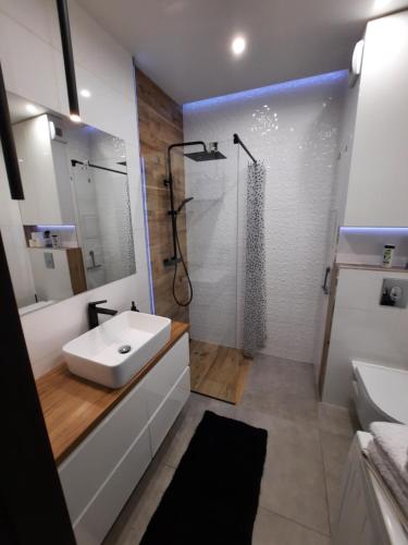 Koupelna v ubytování APARTAMENT KOŚCIUSZKi 54
