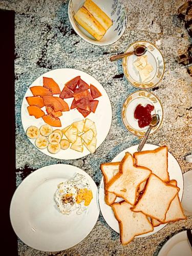 Comida en la casa de huéspedes o alrededores