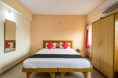 Gallery image of Super Hotel O SPF Palace in Kammasandra