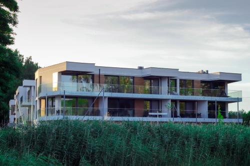 Olimpijska nad jeziorem by RENT4YOU