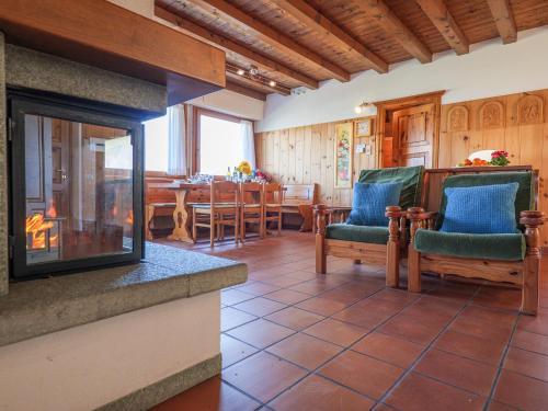 Posezení v ubytování Carlo C Balkon Ferienwohnung DG