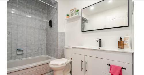 Gambar di galeri bagi Top Rated Vacation place Montreal di Laval