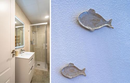 Portside paradise - 2-bedroom apartment steps from the marina