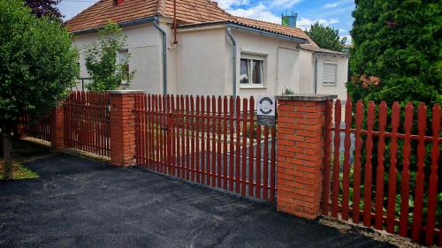 Ezee Rider Apartmanok