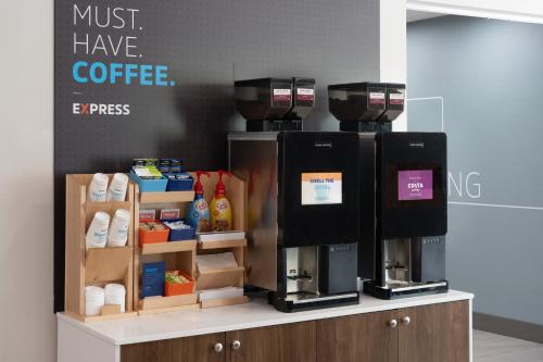 Holiday Inn Express Miami Airport-Blue Lagoon Area by IHG photo 72
