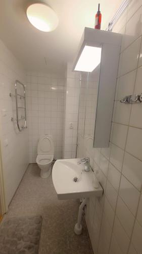 Ein Badezimmer in der Unterkunft Orebro Hideaway