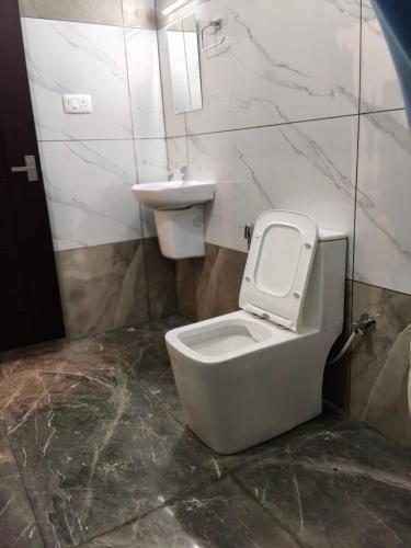 A bathroom at Sweet corner